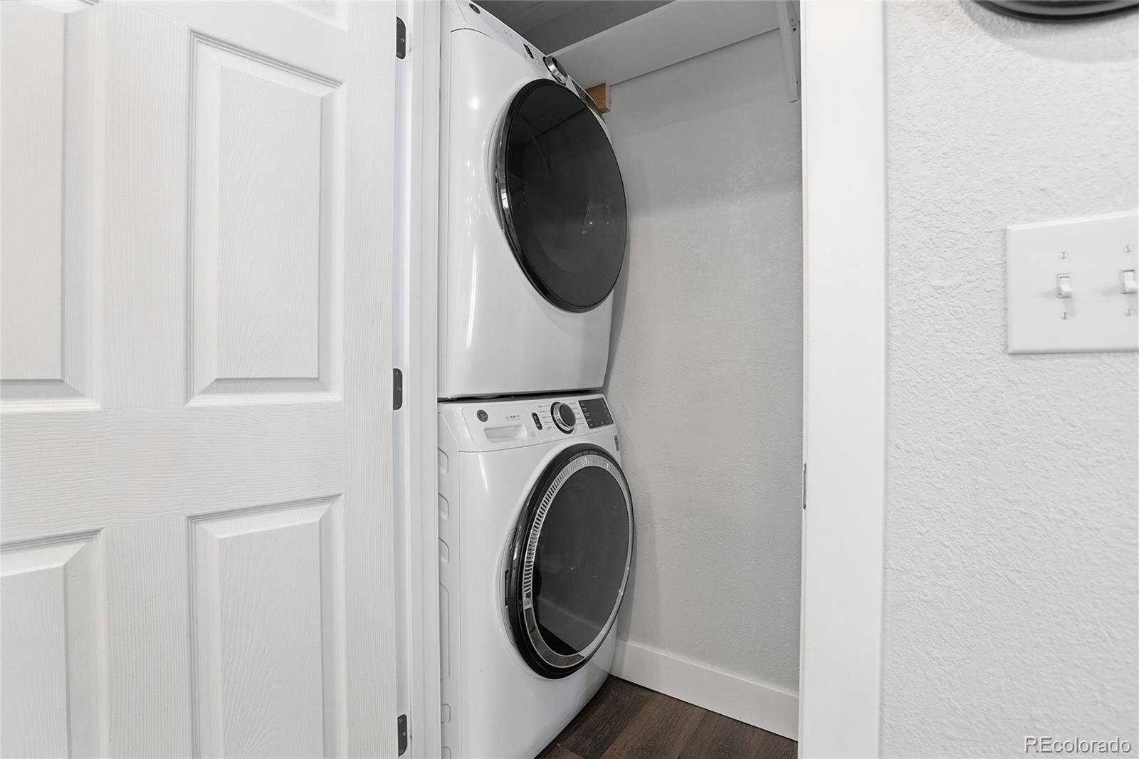 MLS Image #10 for 81  bowie court,denver, Colorado