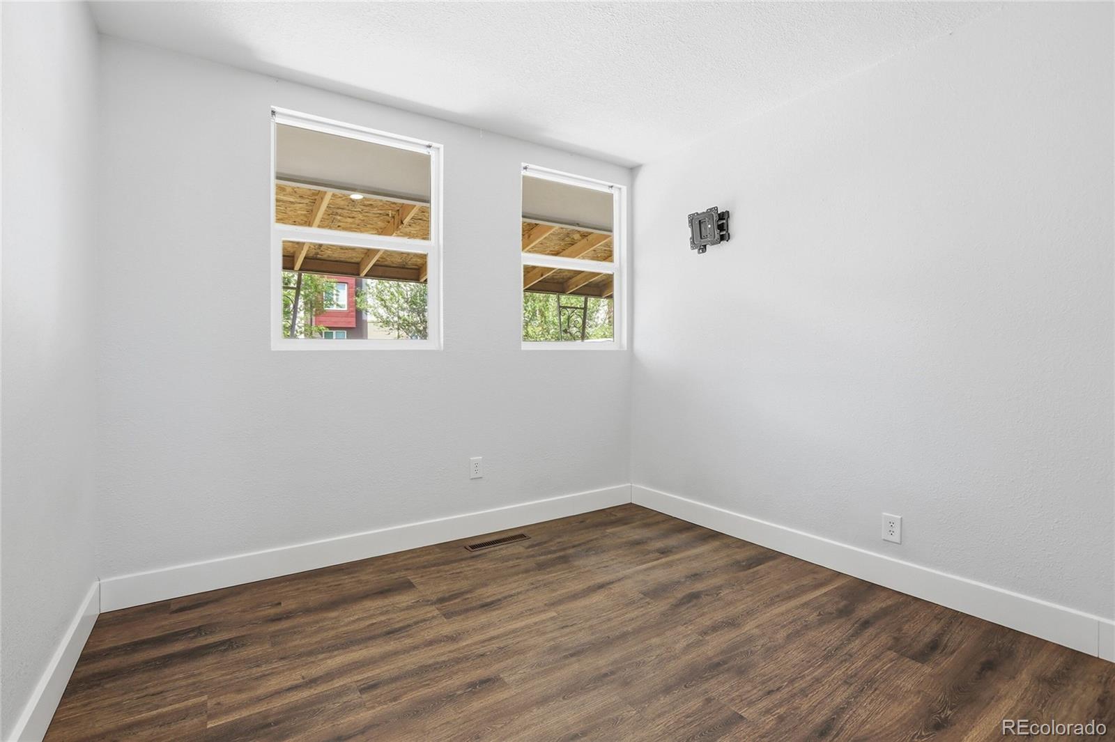 MLS Image #21 for 81  bowie court,denver, Colorado