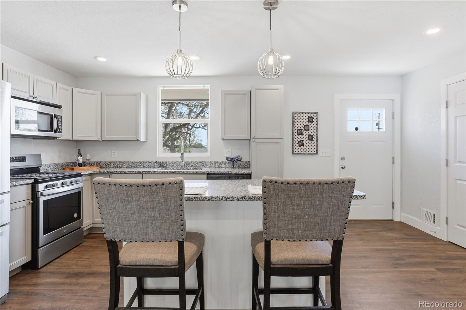 MLS Image #5 for 81  bowie court,denver, Colorado