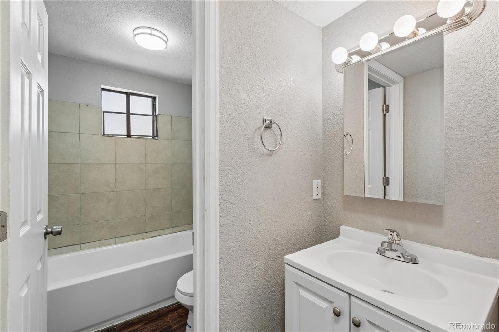 MLS Image #13 for 1015 s eliot street,denver, Colorado