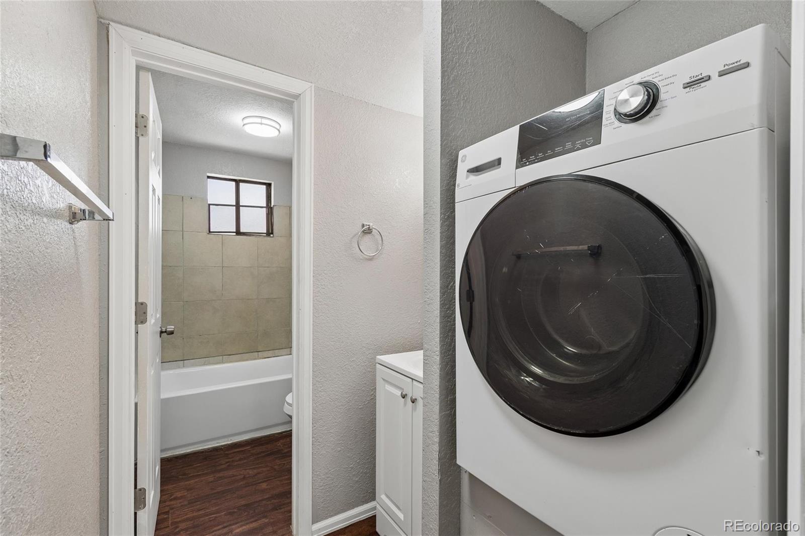 MLS Image #16 for 1015 s eliot street,denver, Colorado