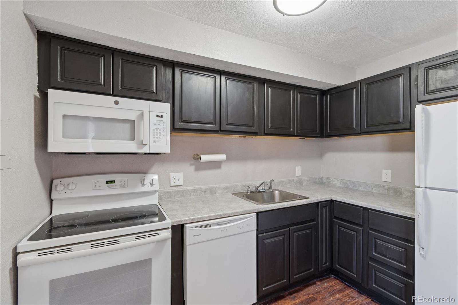 MLS Image #8 for 1015 s eliot street,denver, Colorado