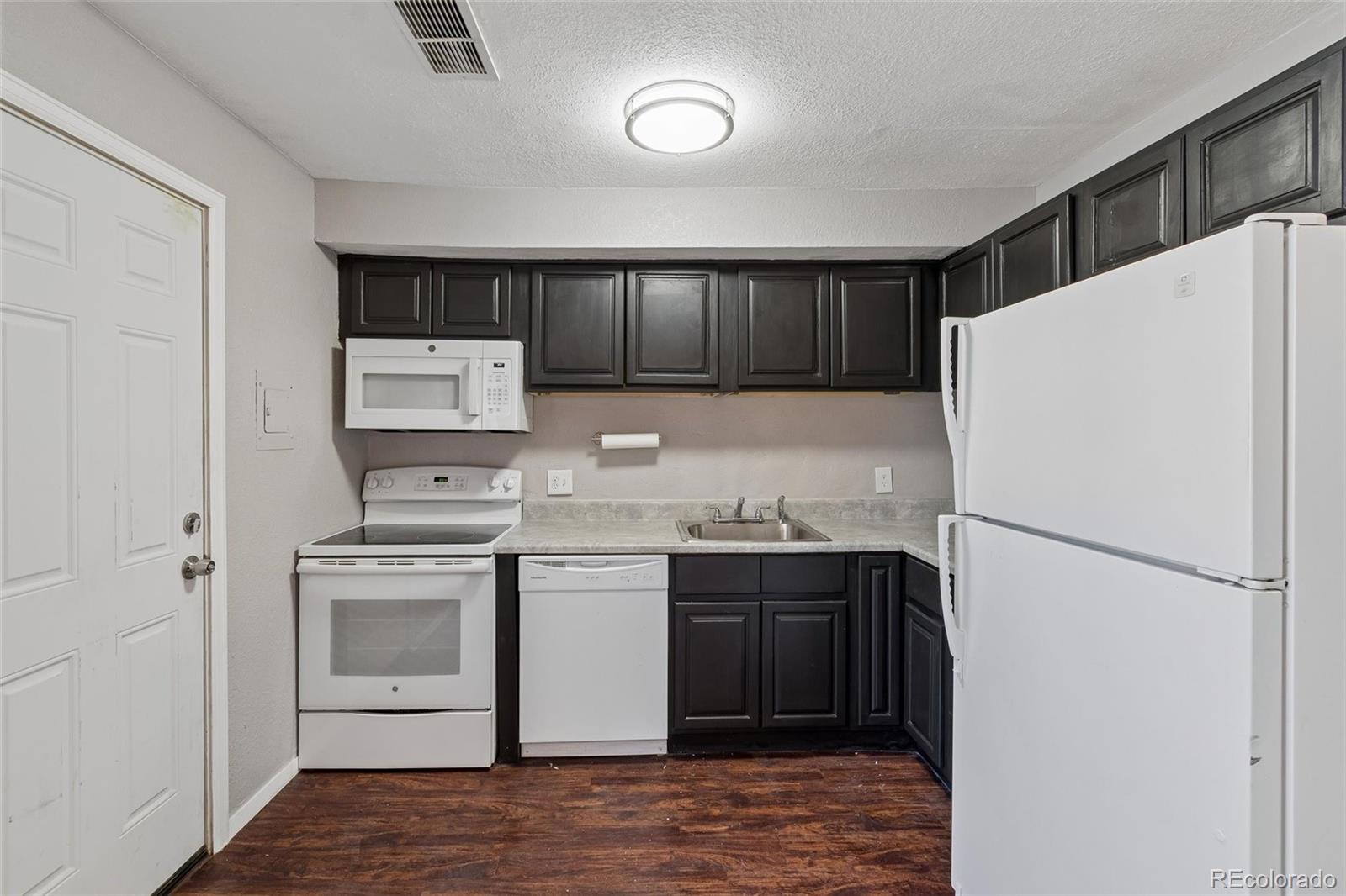 MLS Image #9 for 1015 s eliot street,denver, Colorado