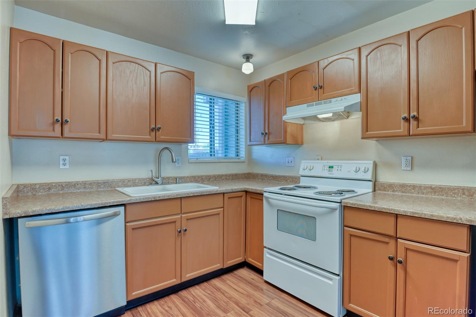 MLS Image #11 for 864  london green way,colorado springs, Colorado