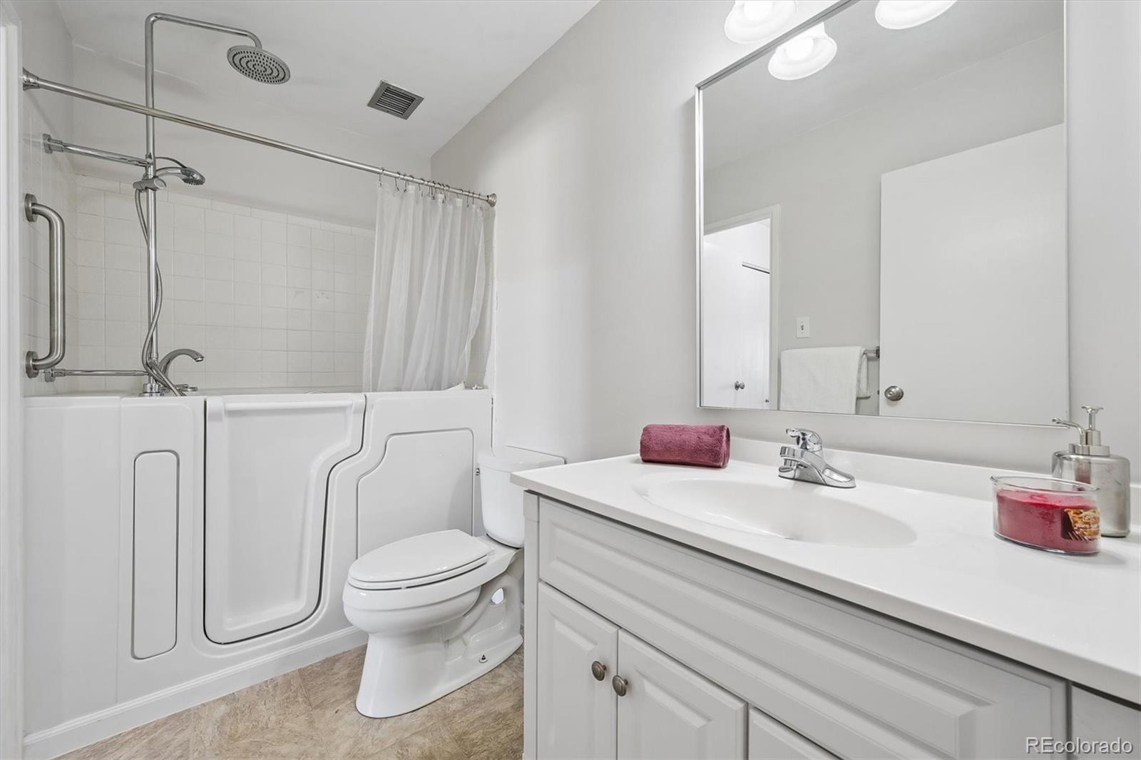 MLS Image #13 for 700 s alton way 6d,denver, Colorado