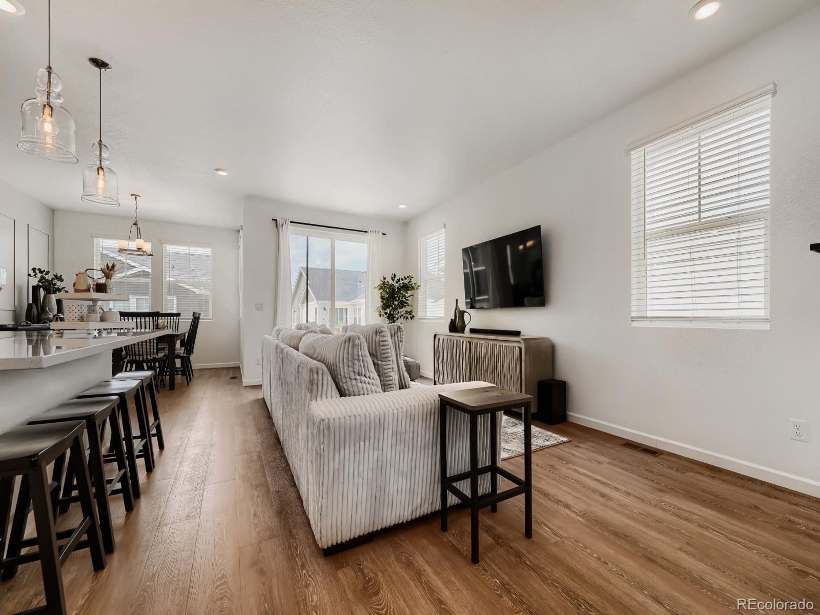 MLS Image #12 for 23966 e river front drive,aurora, Colorado