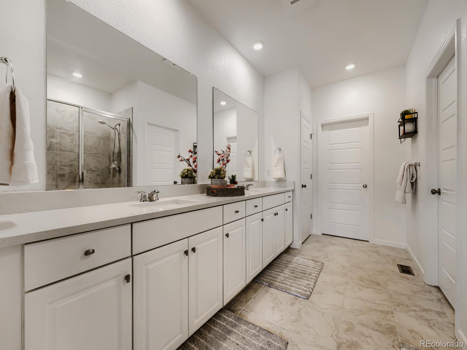 MLS Image #20 for 23966 e river front drive,aurora, Colorado