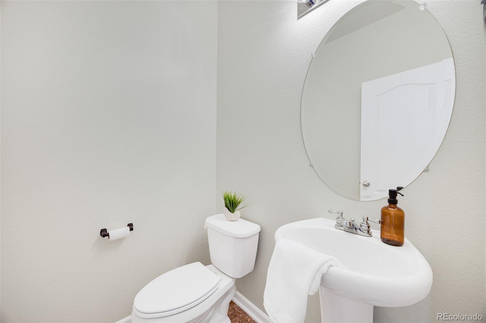 MLS Image #18 for 26070 e davies drive,aurora, Colorado