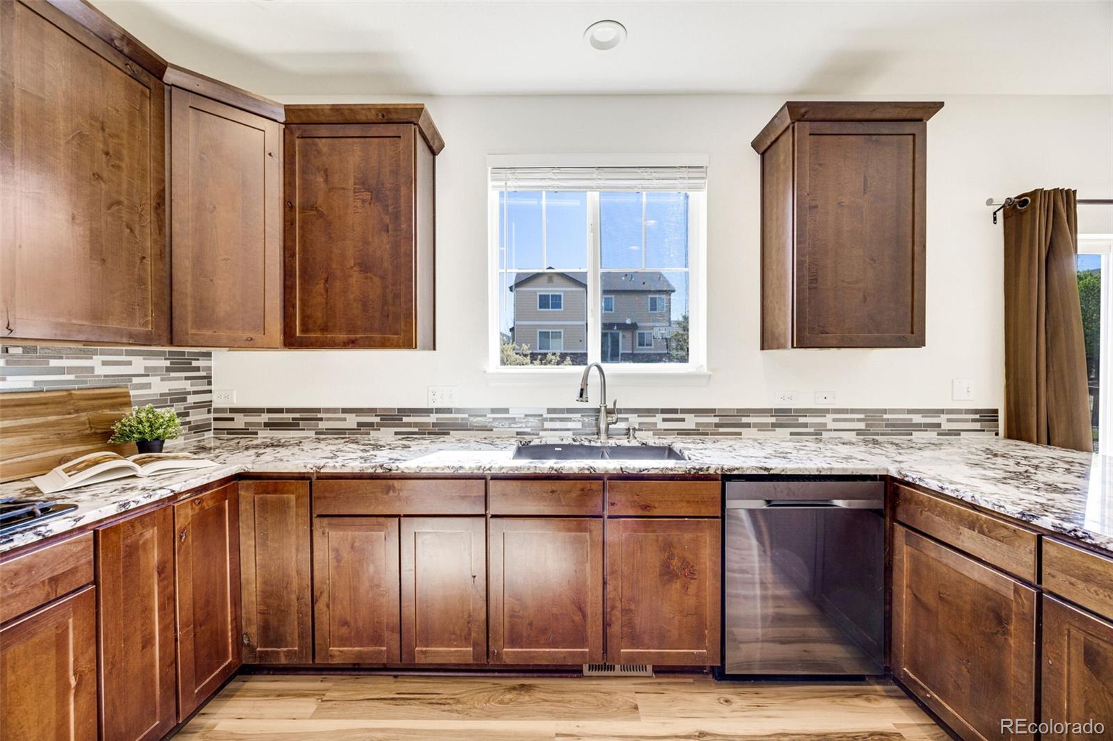 MLS Image #8 for 26070 e davies drive,aurora, Colorado