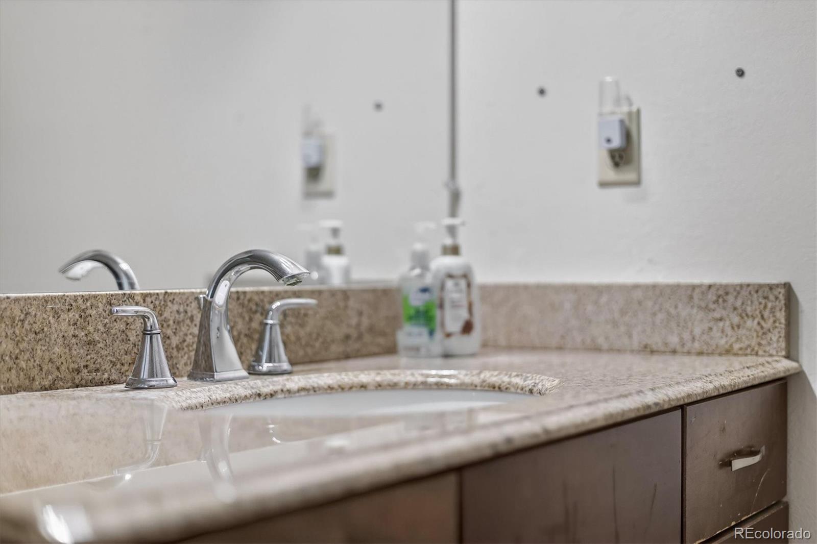 MLS Image #28 for 16474 e girard avenue,aurora, Colorado