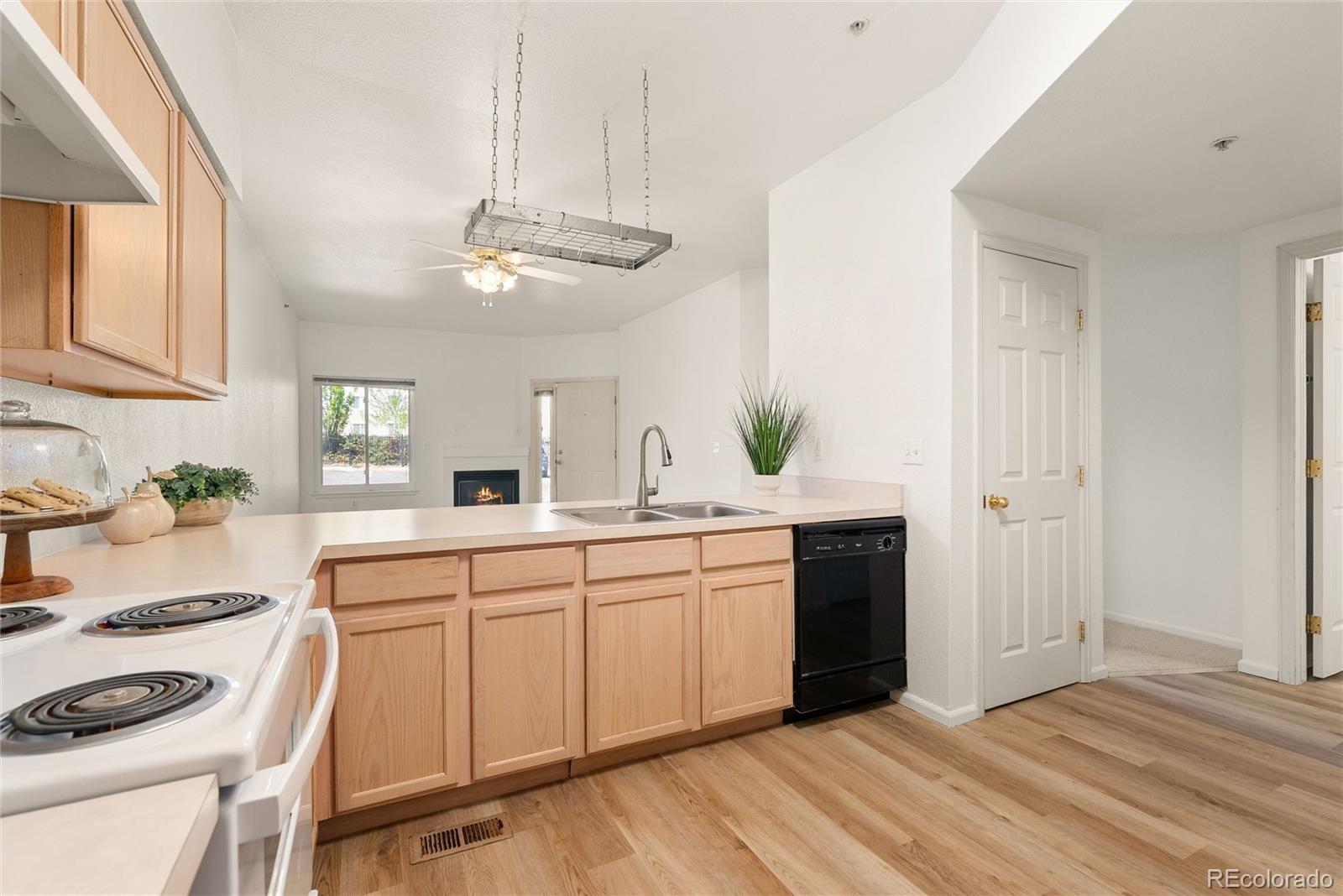 MLS Image #5 for 2430 w 82nd place 1b,westminster, Colorado
