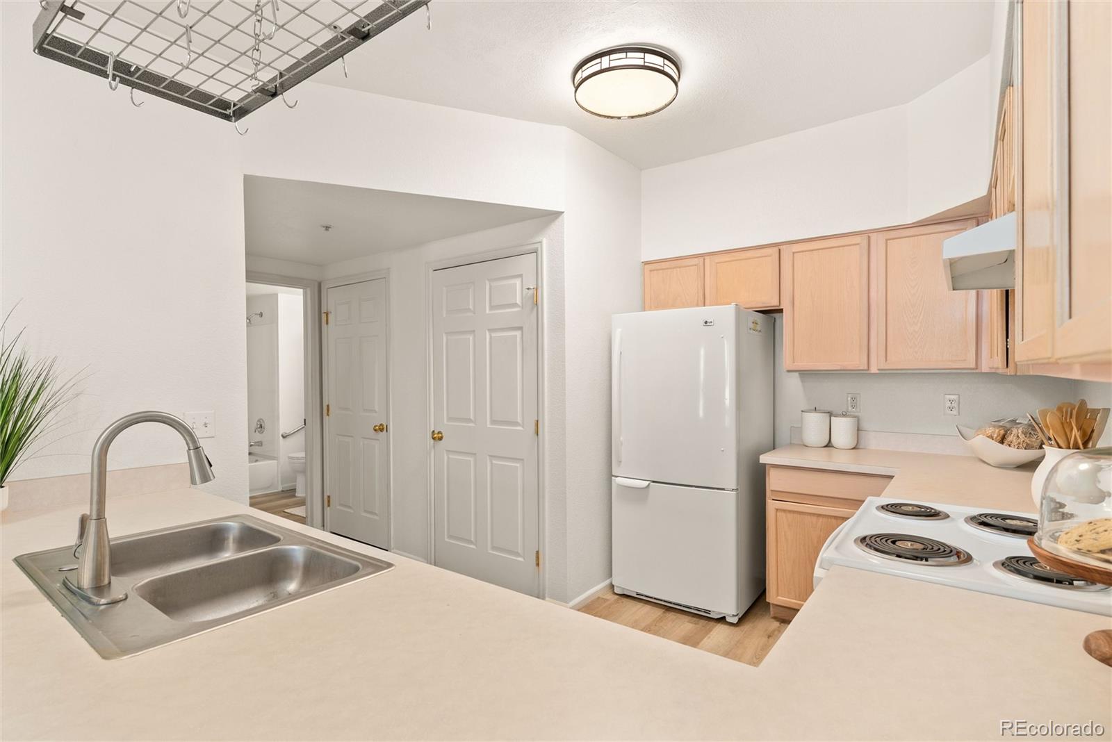 MLS Image #9 for 2430 w 82nd place 1b,westminster, Colorado