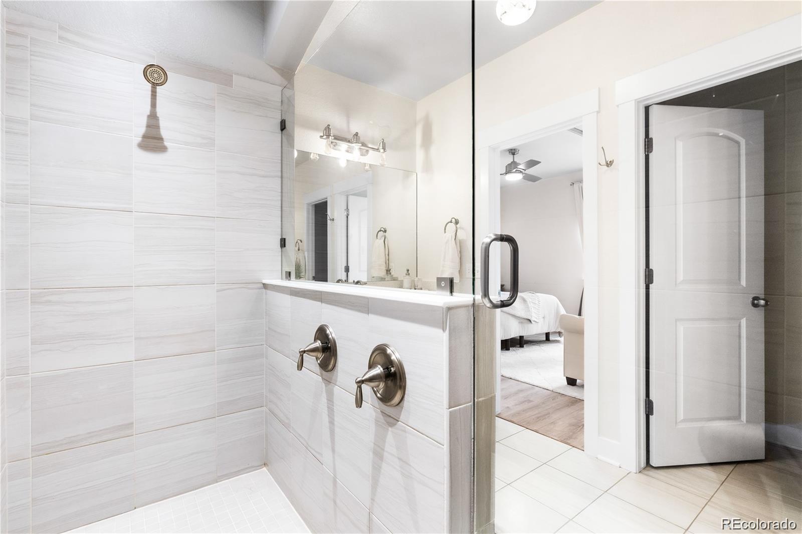 MLS Image #5 for 5417  valentia street,denver, Colorado