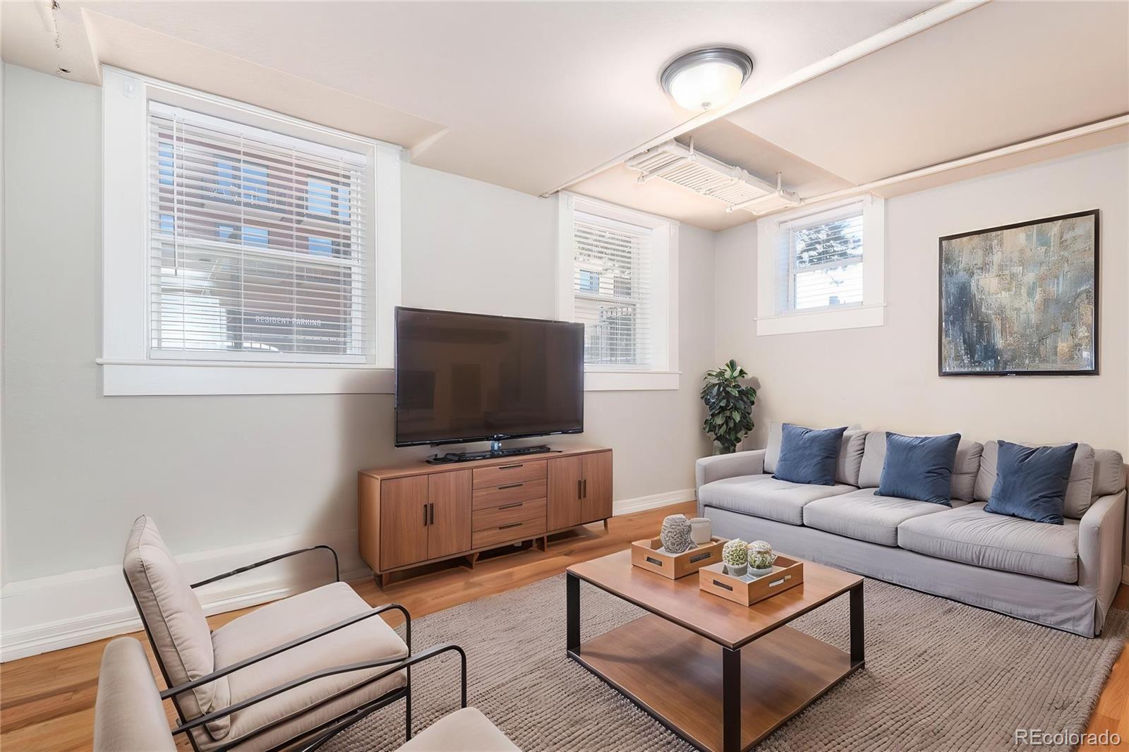 MLS Image #5 for 1650 n pearl street,denver, Colorado