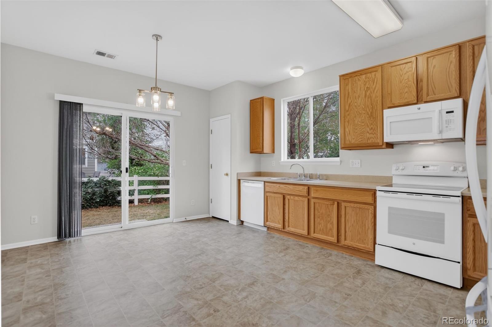 MLS Image #11 for 1201 s fultondale court,aurora, Colorado