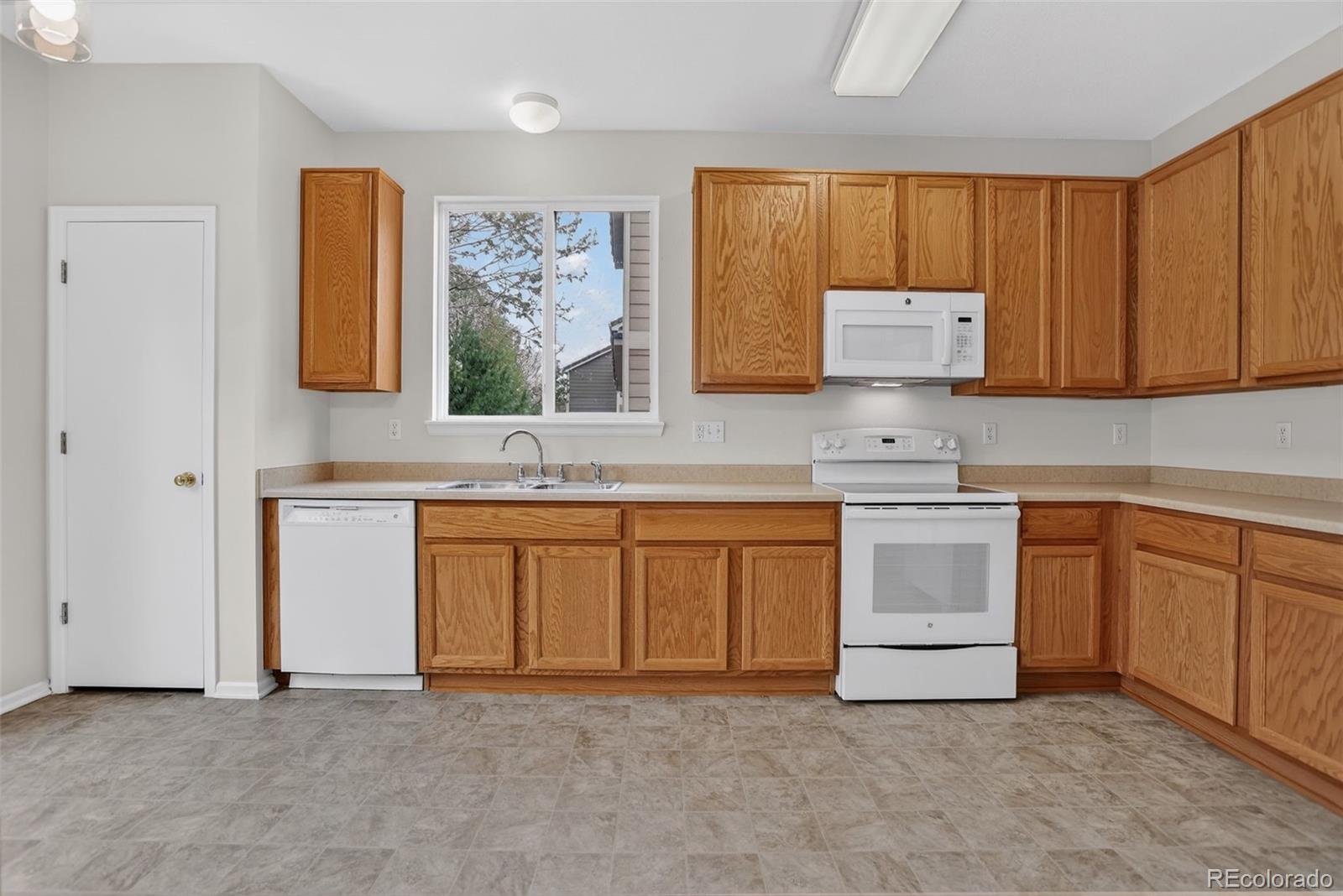 MLS Image #13 for 1201 s fultondale court,aurora, Colorado