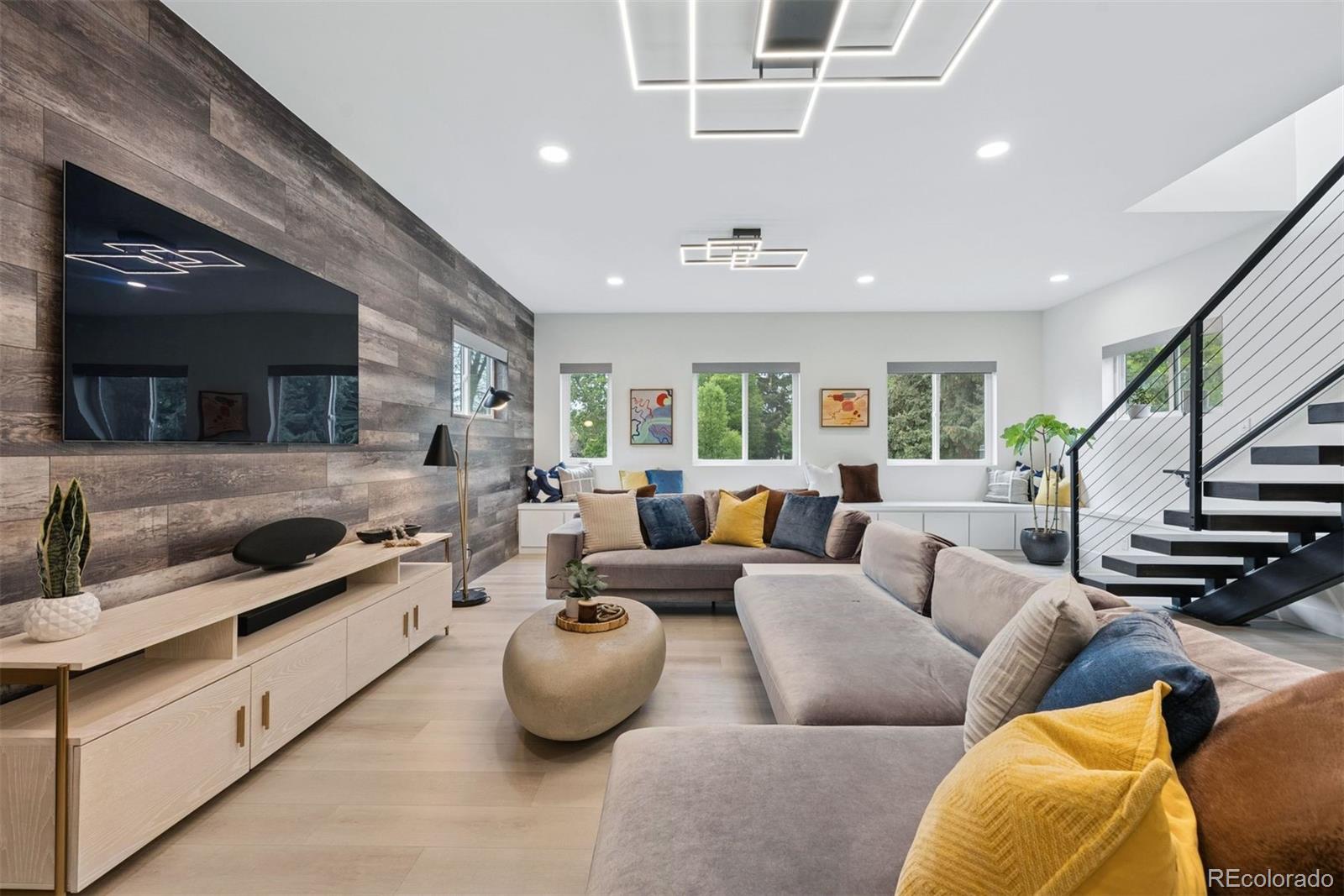MLS Image #12 for 1560  kearney street,denver, Colorado