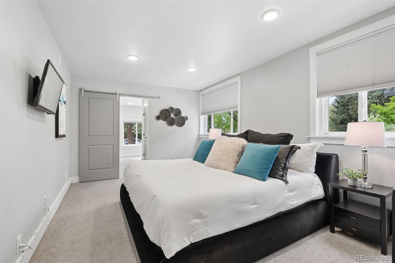 MLS Image #18 for 1560  kearney street,denver, Colorado