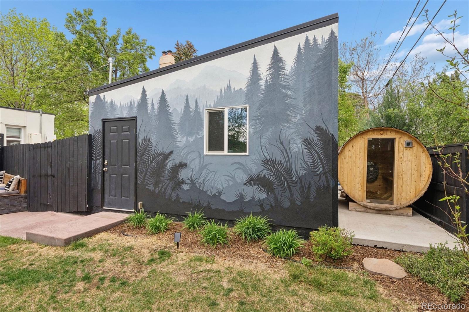 MLS Image #33 for 1560  kearney street,denver, Colorado
