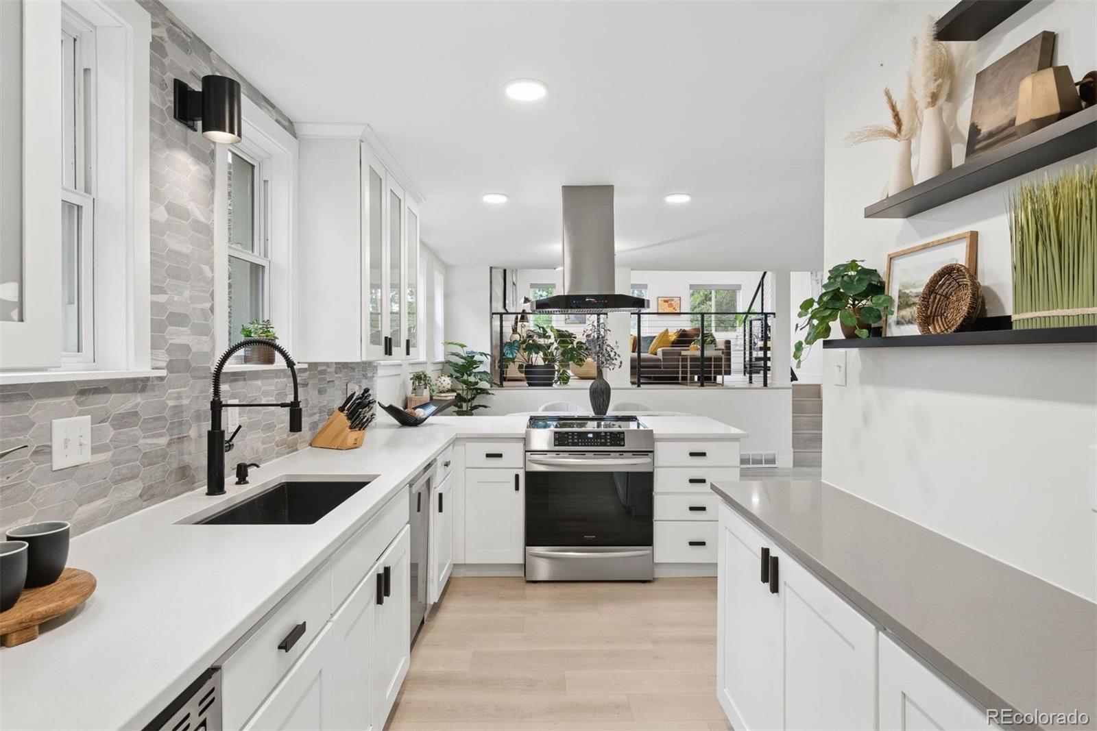 MLS Image #9 for 1560  kearney street,denver, Colorado