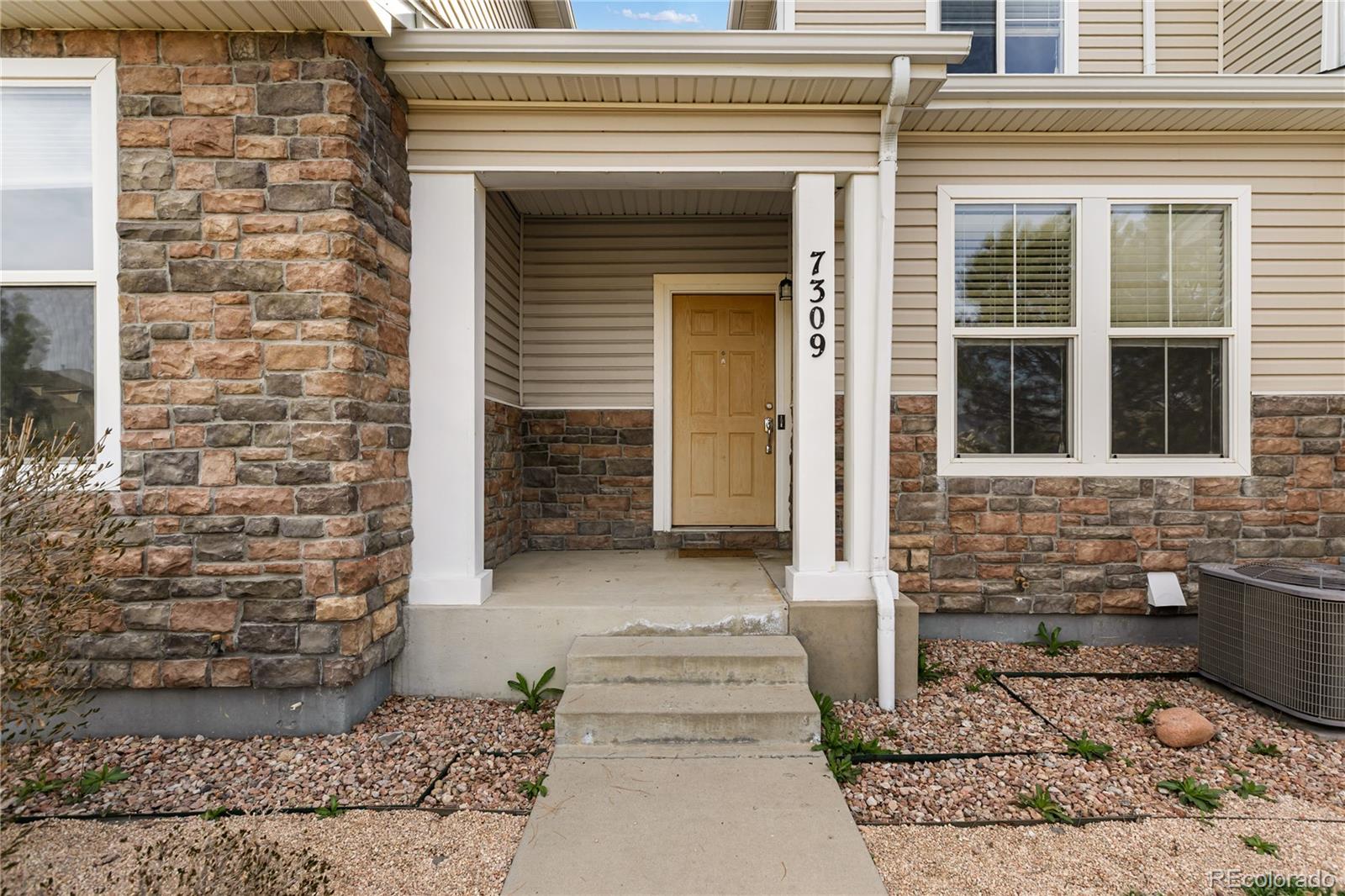 MLS Image #2 for 7309  sandy springs point,fountain, Colorado