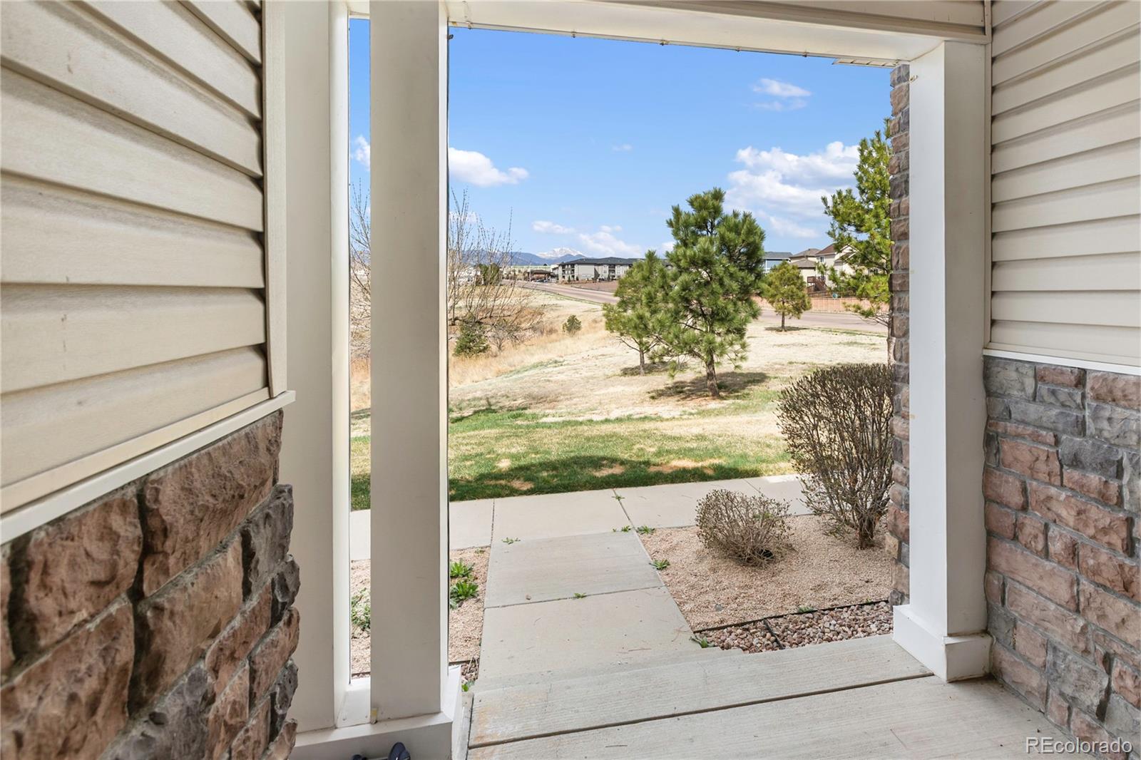 MLS Image #3 for 7309  sandy springs point,fountain, Colorado