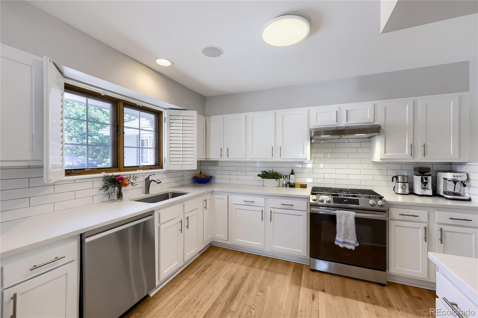 MLS Image #11 for 5425 e 3rd avenue,denver, Colorado