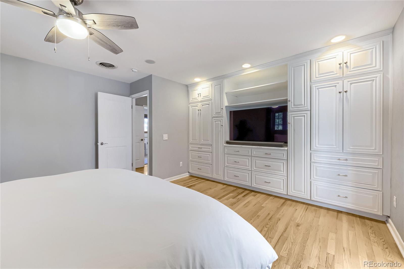 MLS Image #22 for 5425 e 3rd avenue,denver, Colorado