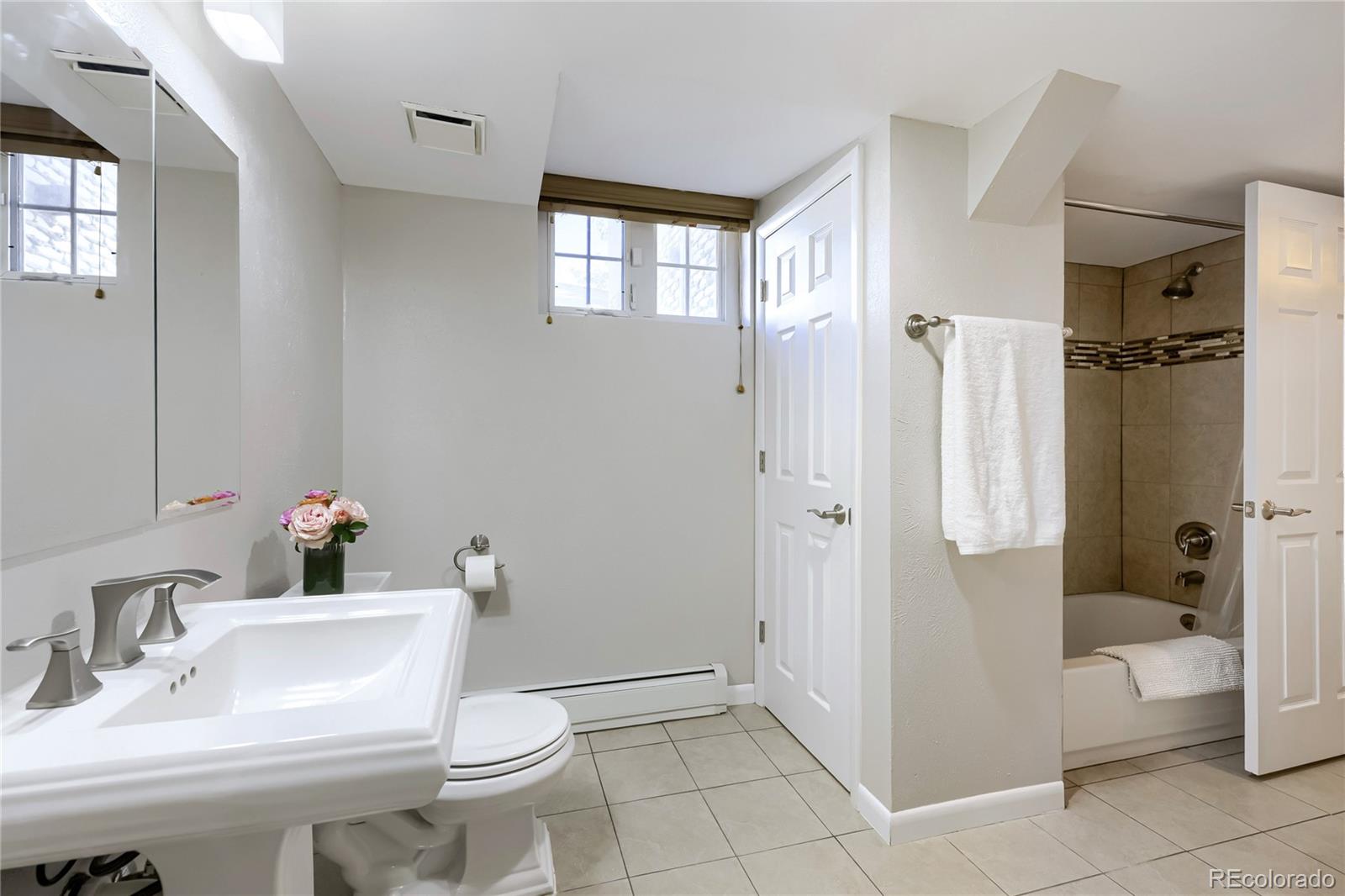 MLS Image #32 for 5425 e 3rd avenue,denver, Colorado