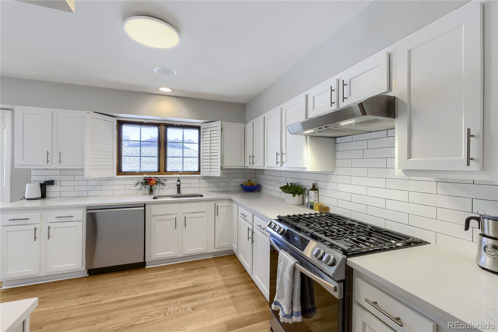 MLS Image #9 for 5425 e 3rd avenue,denver, Colorado
