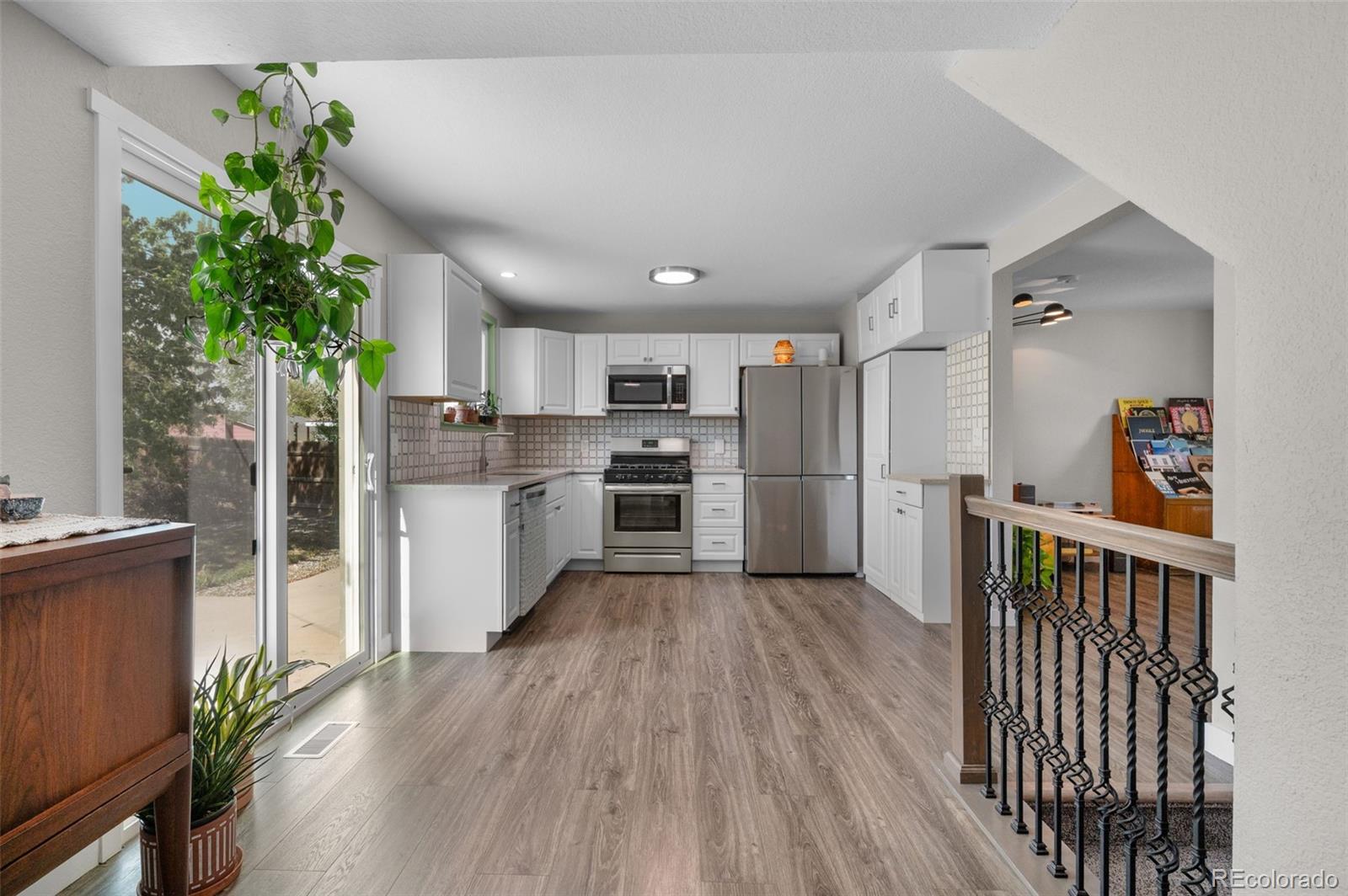 MLS Image #6 for 15083 e 43rd avenue,denver, Colorado