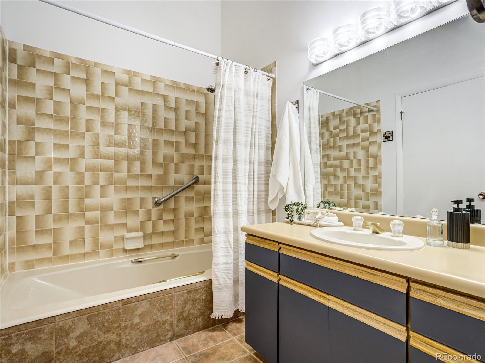 MLS Image #29 for 518  observatory drive,colorado springs, Colorado