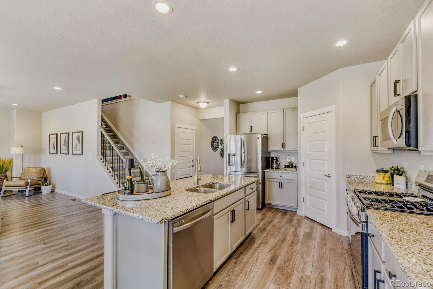 MLS Image #5 for 291  sabin way,lochbuie, Colorado