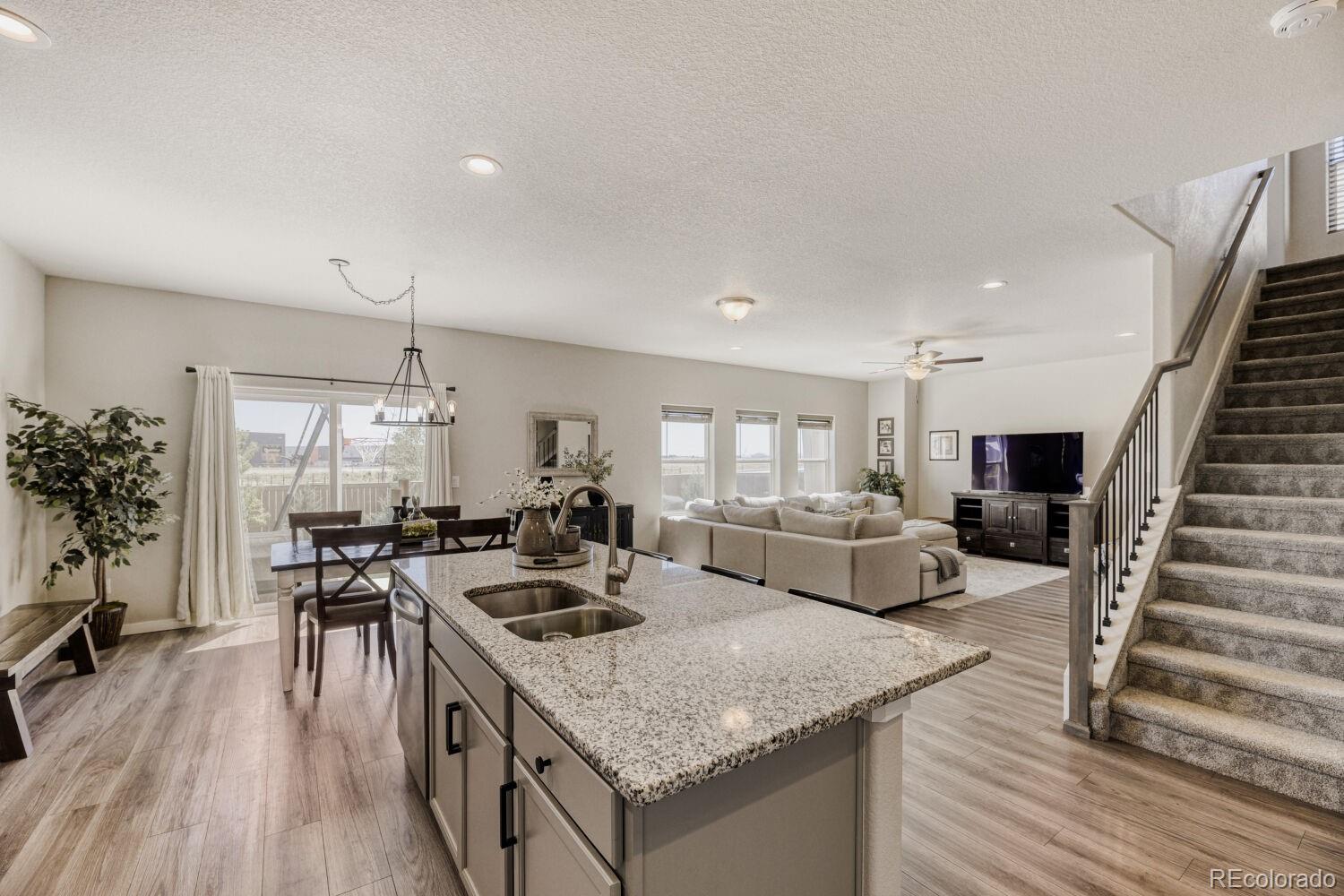 MLS Image #6 for 291  sabin way,lochbuie, Colorado