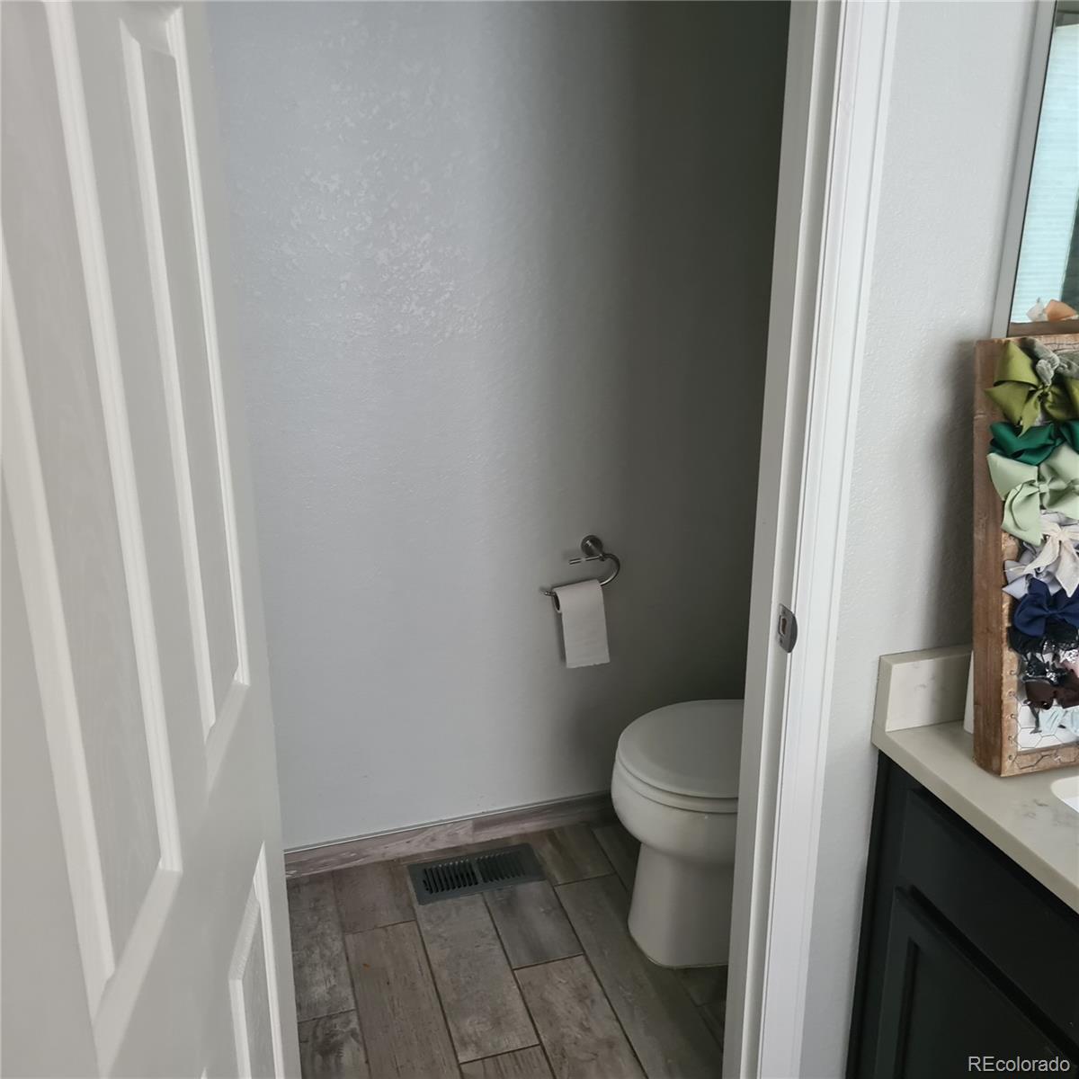 MLS Image #11 for 18325 e amherst drive,aurora, Colorado