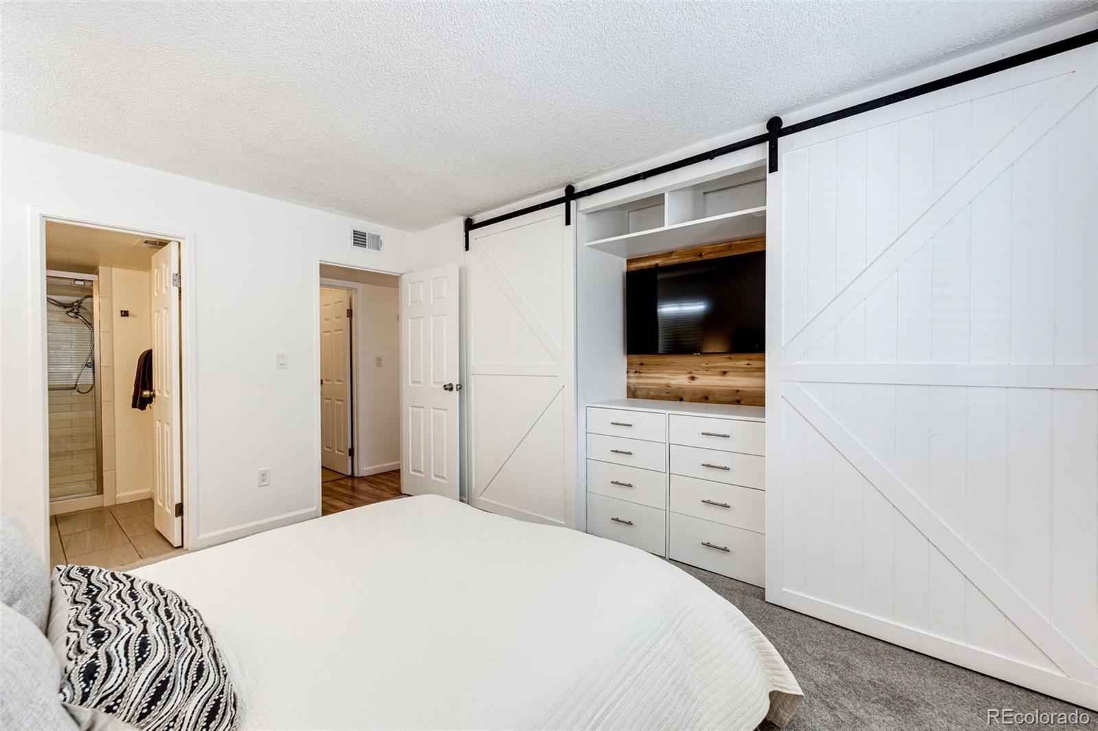 MLS Image #15 for 4400 s quebec street,denver, Colorado