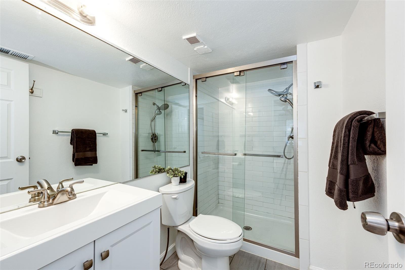 MLS Image #17 for 4400 s quebec street,denver, Colorado