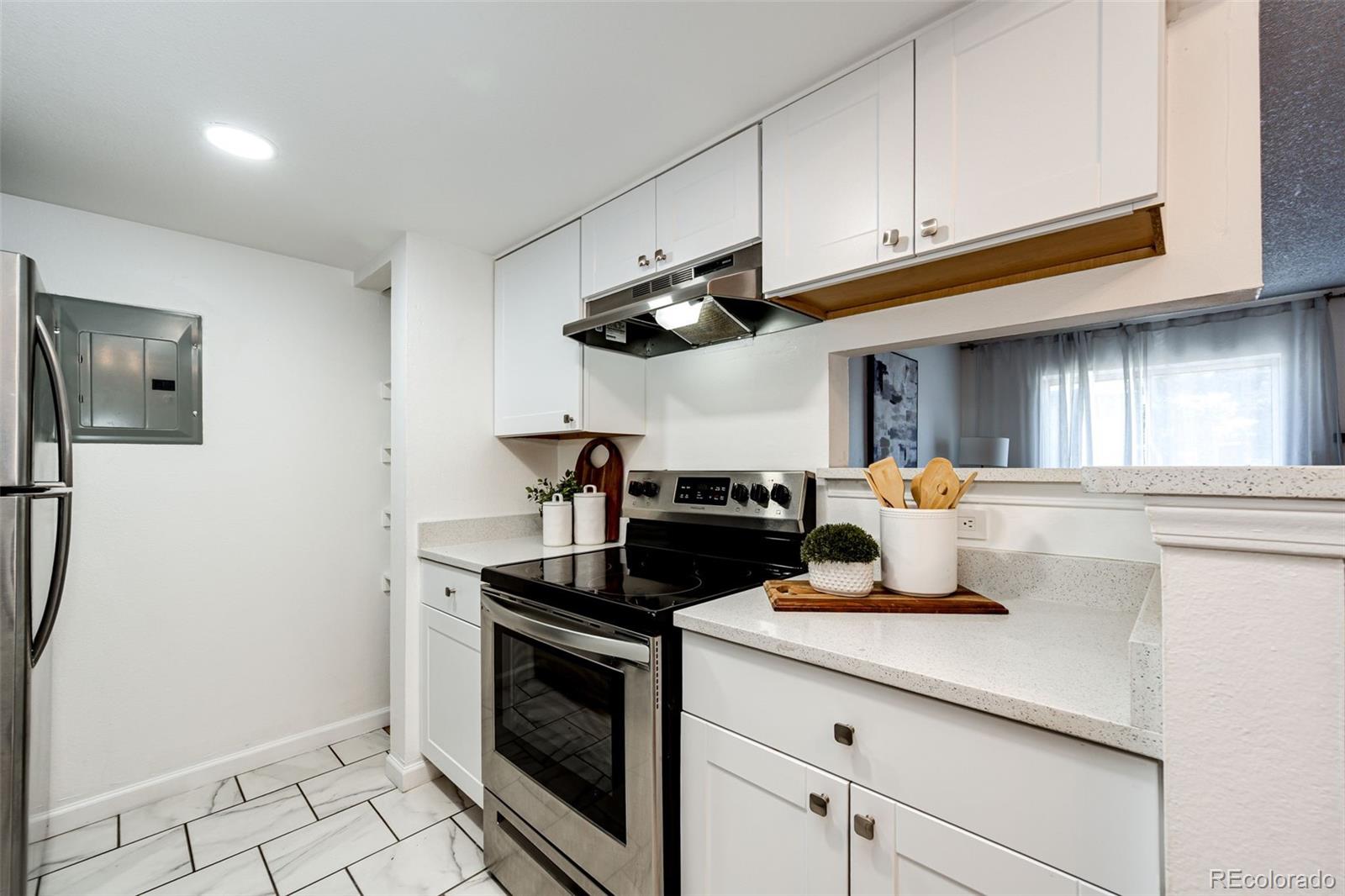 MLS Image #5 for 4400 s quebec street,denver, Colorado