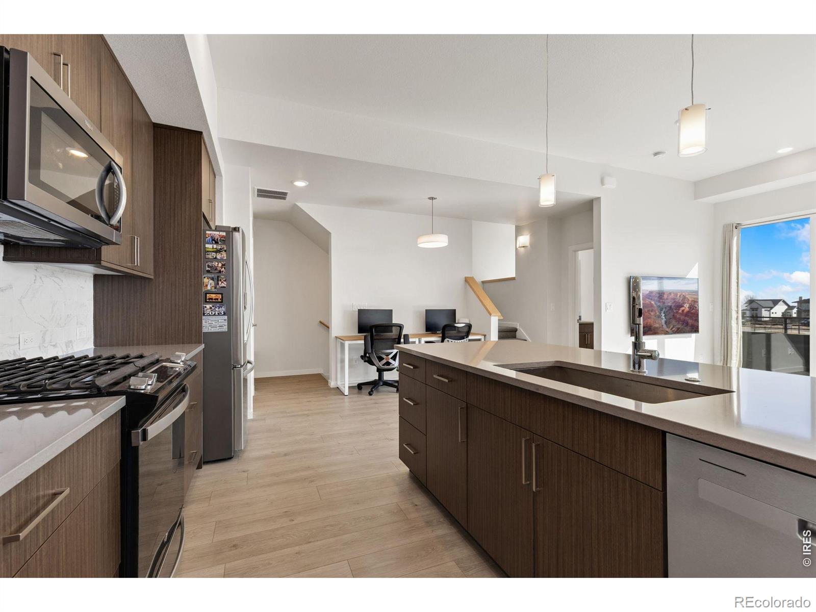 MLS Image #5 for 737  kubat lane,longmont, Colorado