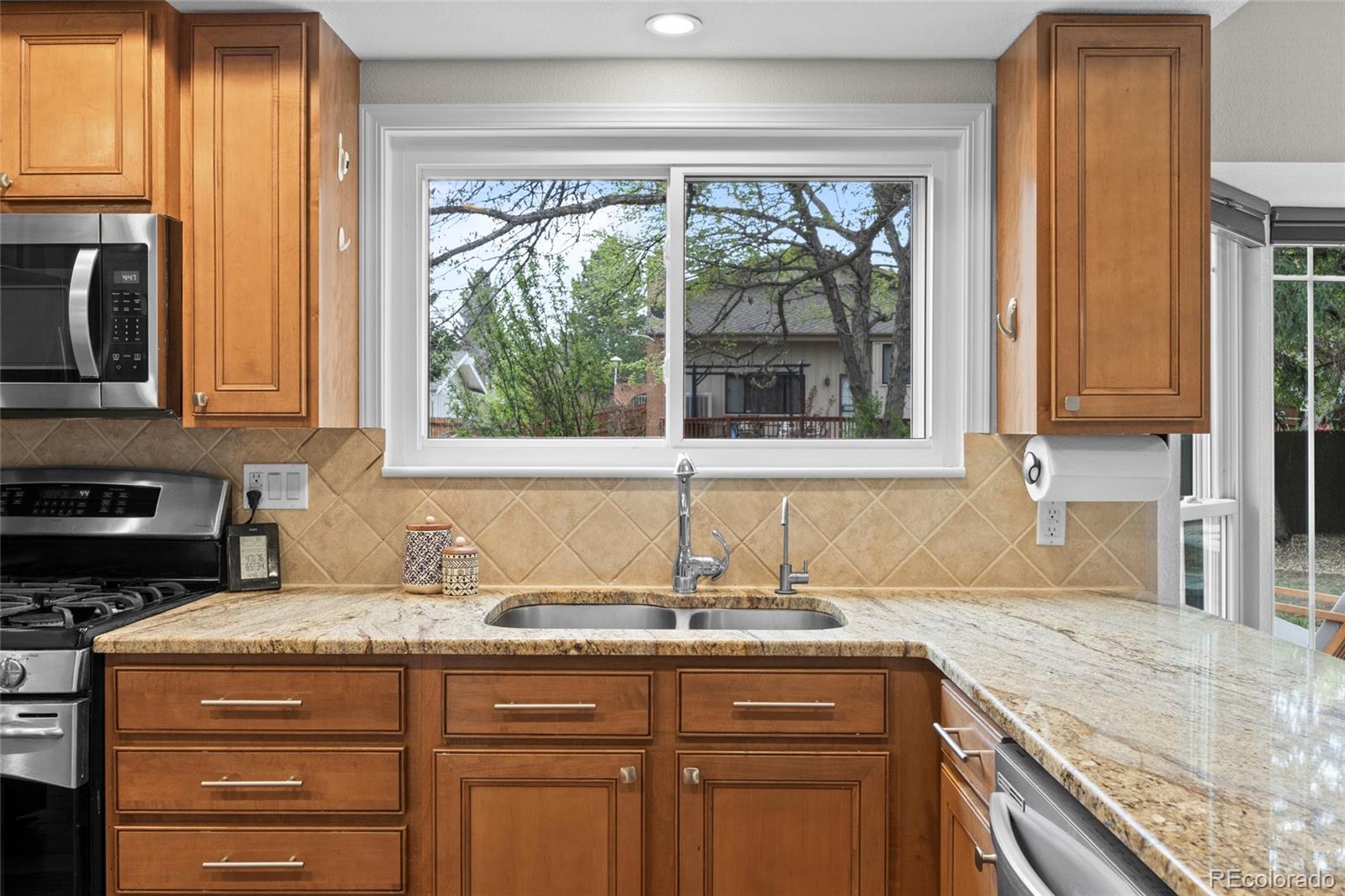 MLS Image #10 for 10866 e berry avenue,englewood, Colorado