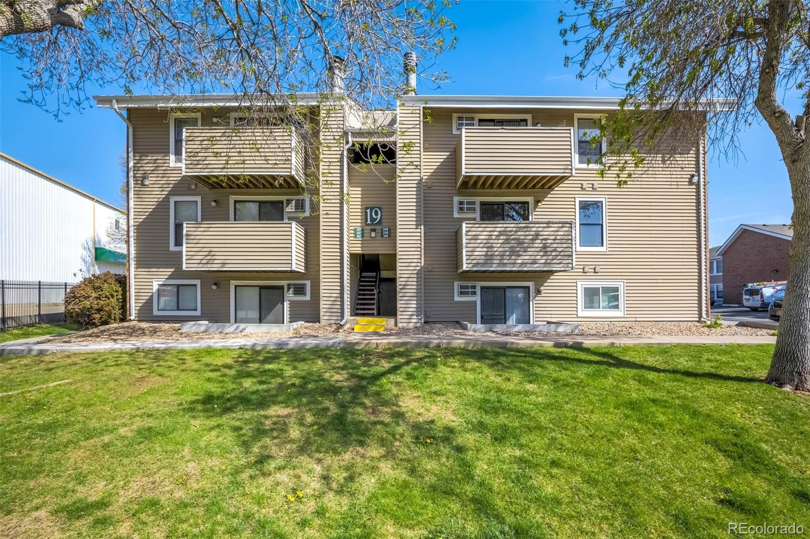 MLS Image #2 for 10150 e virginia avenue 19-208,denver, Colorado