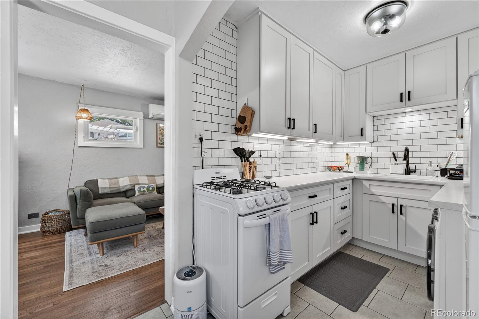 MLS Image #36 for 4185  grove street,denver, Colorado