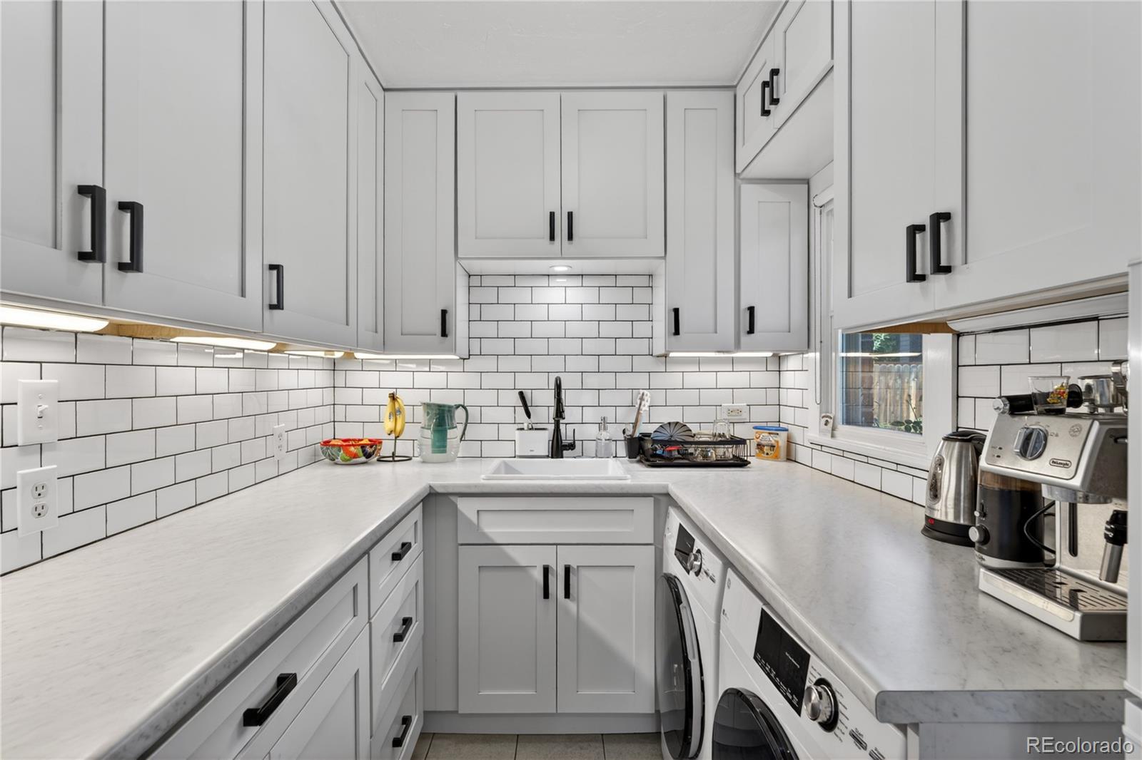 MLS Image #37 for 4185  grove street,denver, Colorado