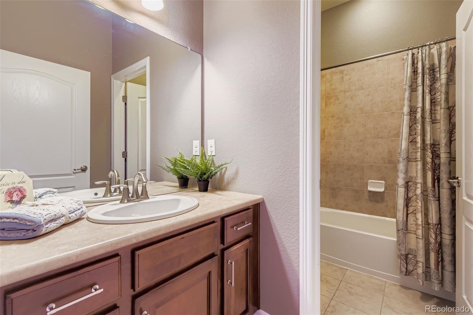 MLS Image #15 for 8265 s country club parkway,aurora, Colorado