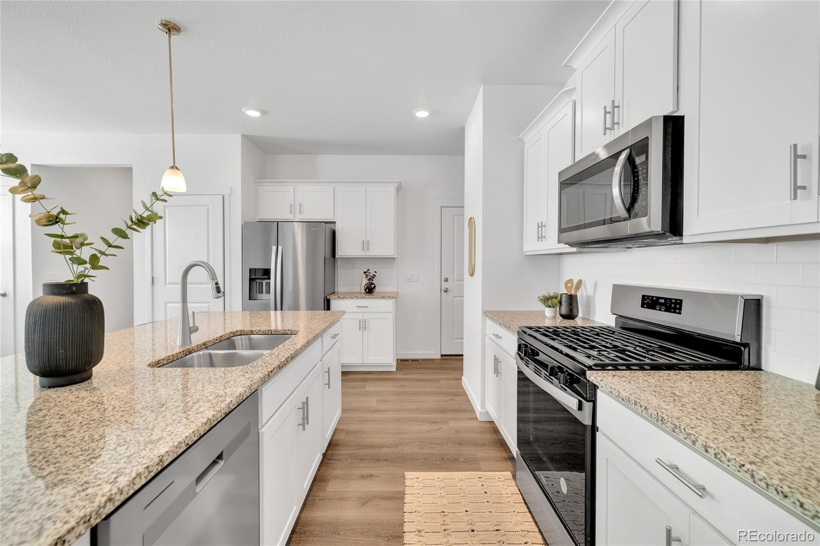 MLS Image #7 for 212 s uriah street,aurora, Colorado