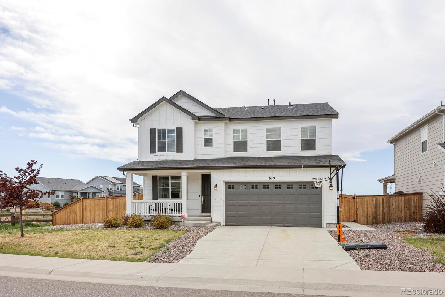 MLS Image #1 for 919 n undergrove way,aurora, Colorado