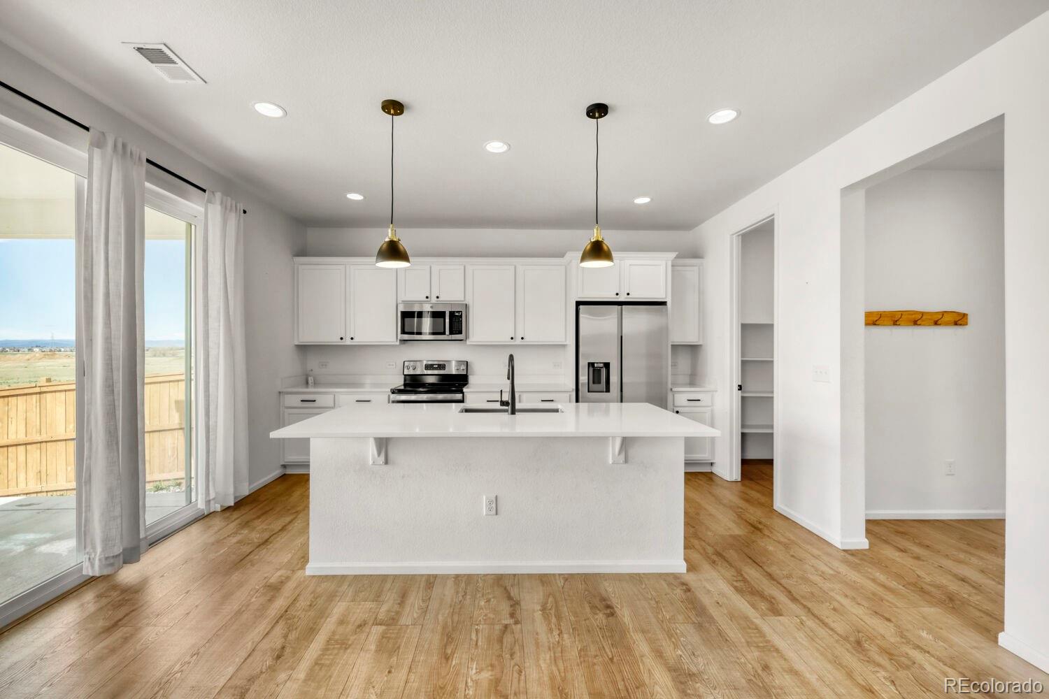 MLS Image #10 for 919 n undergrove way,aurora, Colorado
