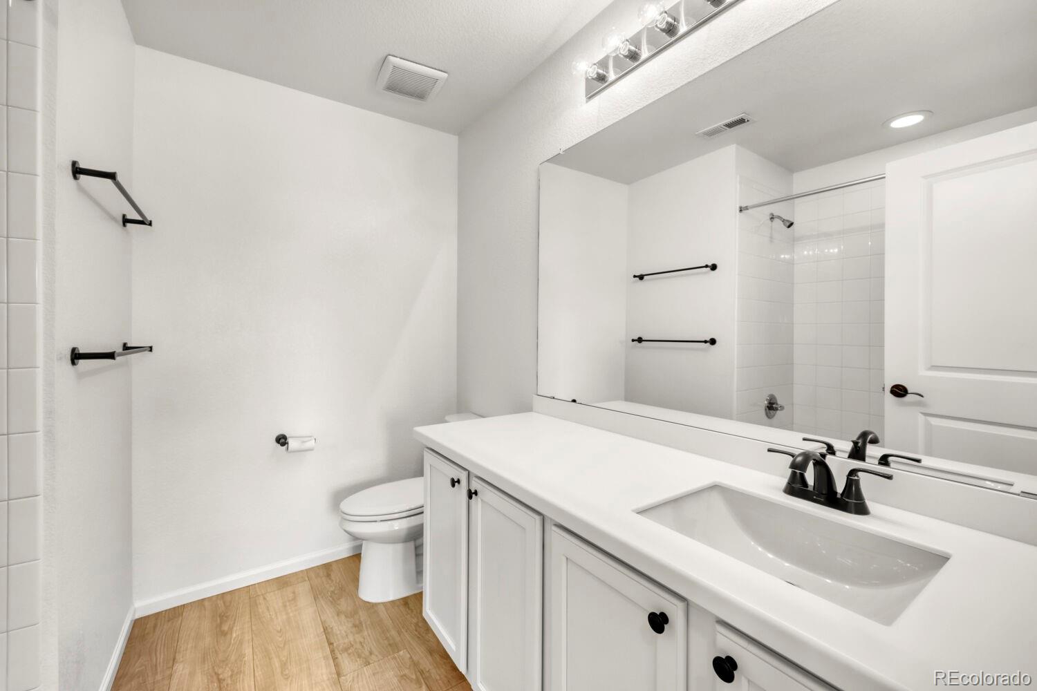 MLS Image #23 for 919 n undergrove way,aurora, Colorado