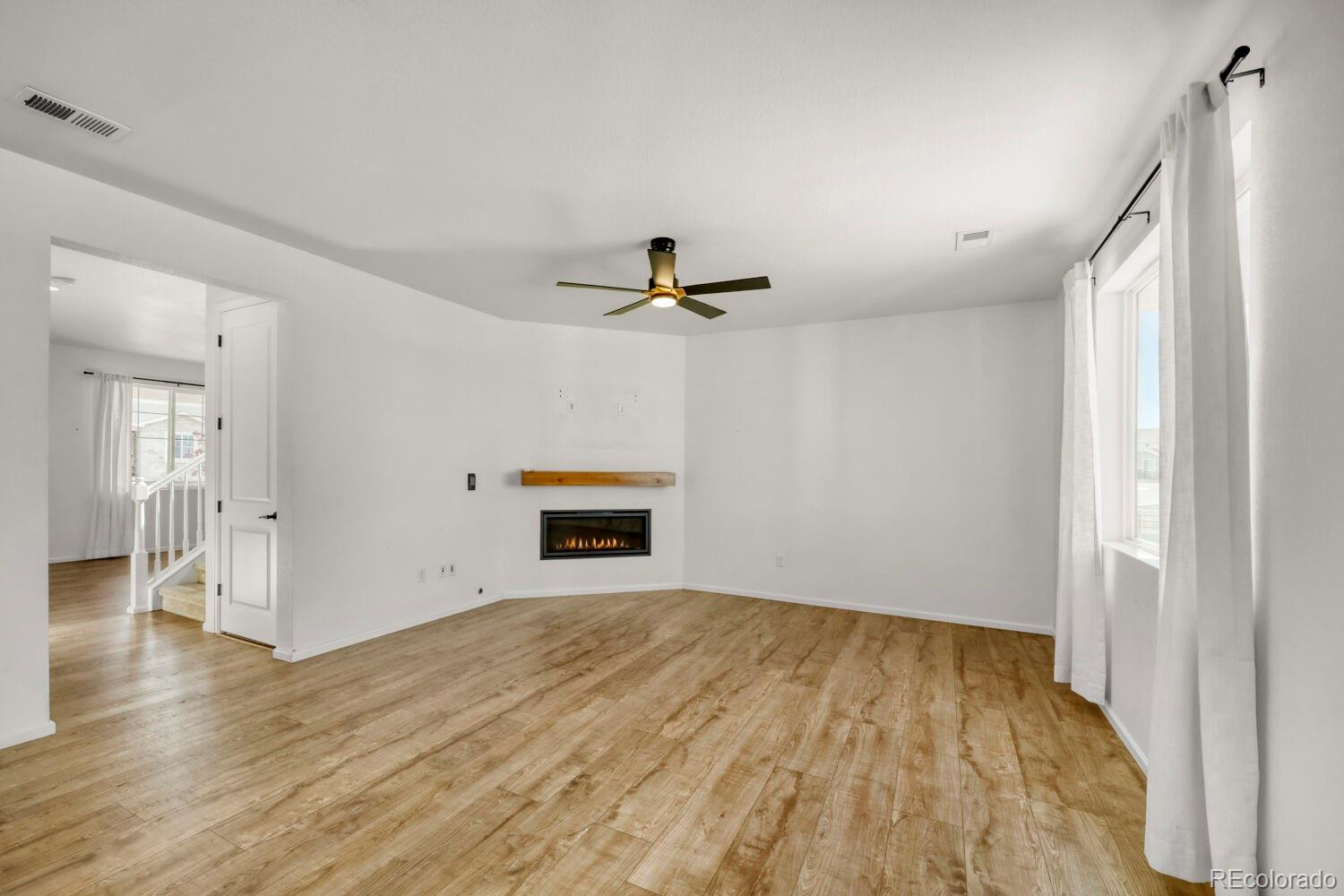 MLS Image #7 for 919 n undergrove way,aurora, Colorado