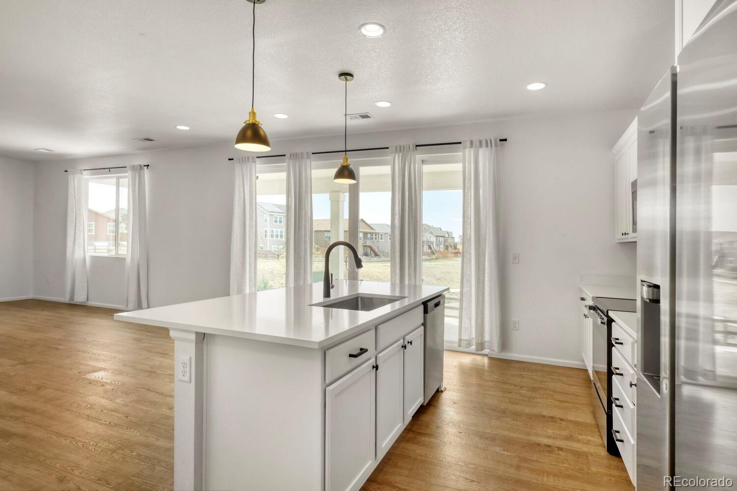 MLS Image #9 for 919 n undergrove way,aurora, Colorado